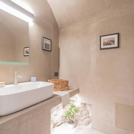 Apartament Urio's Castle By Rent Carate Urio