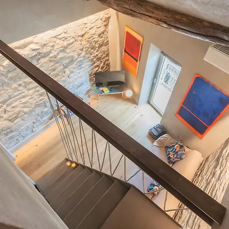 Urio's Castle By Rent Apartment