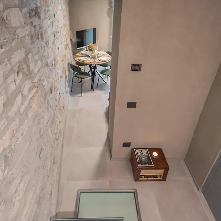 Apartment Urio's Castle By Rent
